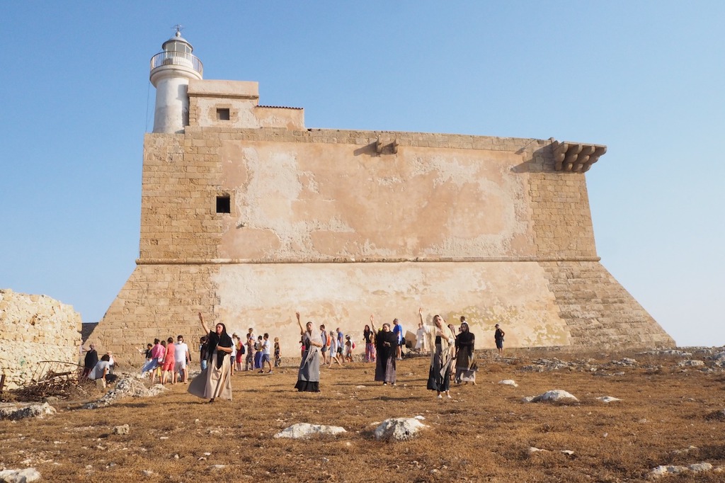 PORTOPALO DI CAPO PASSERO Ritorna la leggenda di “Colapesce” nella