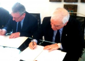 il sindaco Amenta e il presidente Bono firmano il protocollo di intesa , 16.3.2012