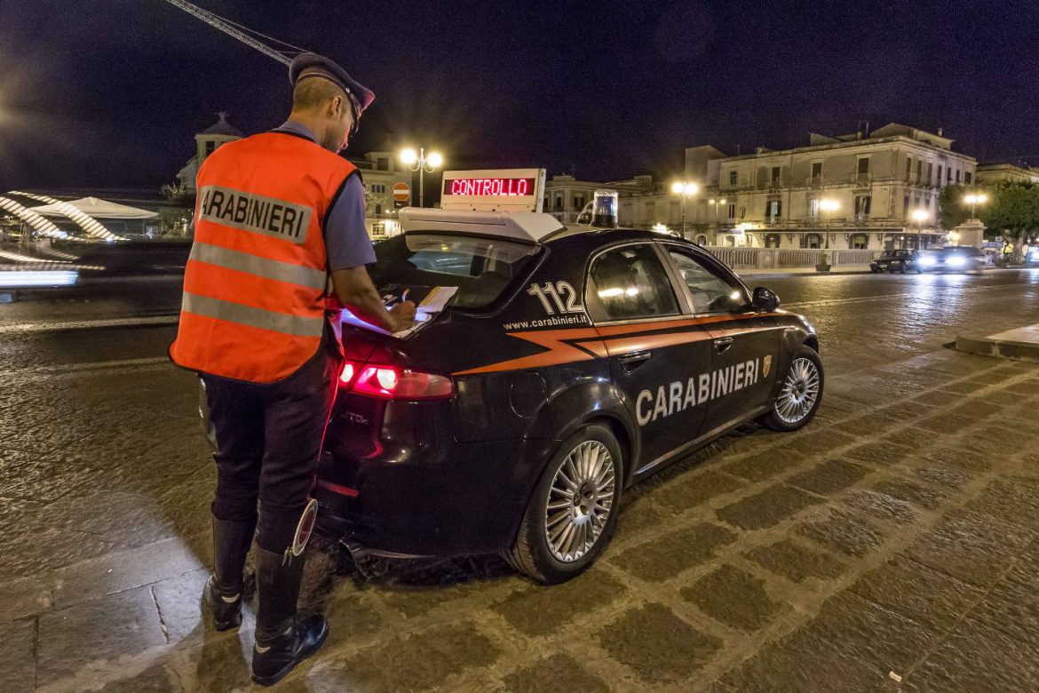 SIRACUSA – ORTIGIA, LITE FRA CONIUGI, INTERVENGONO I CARABINIERI.