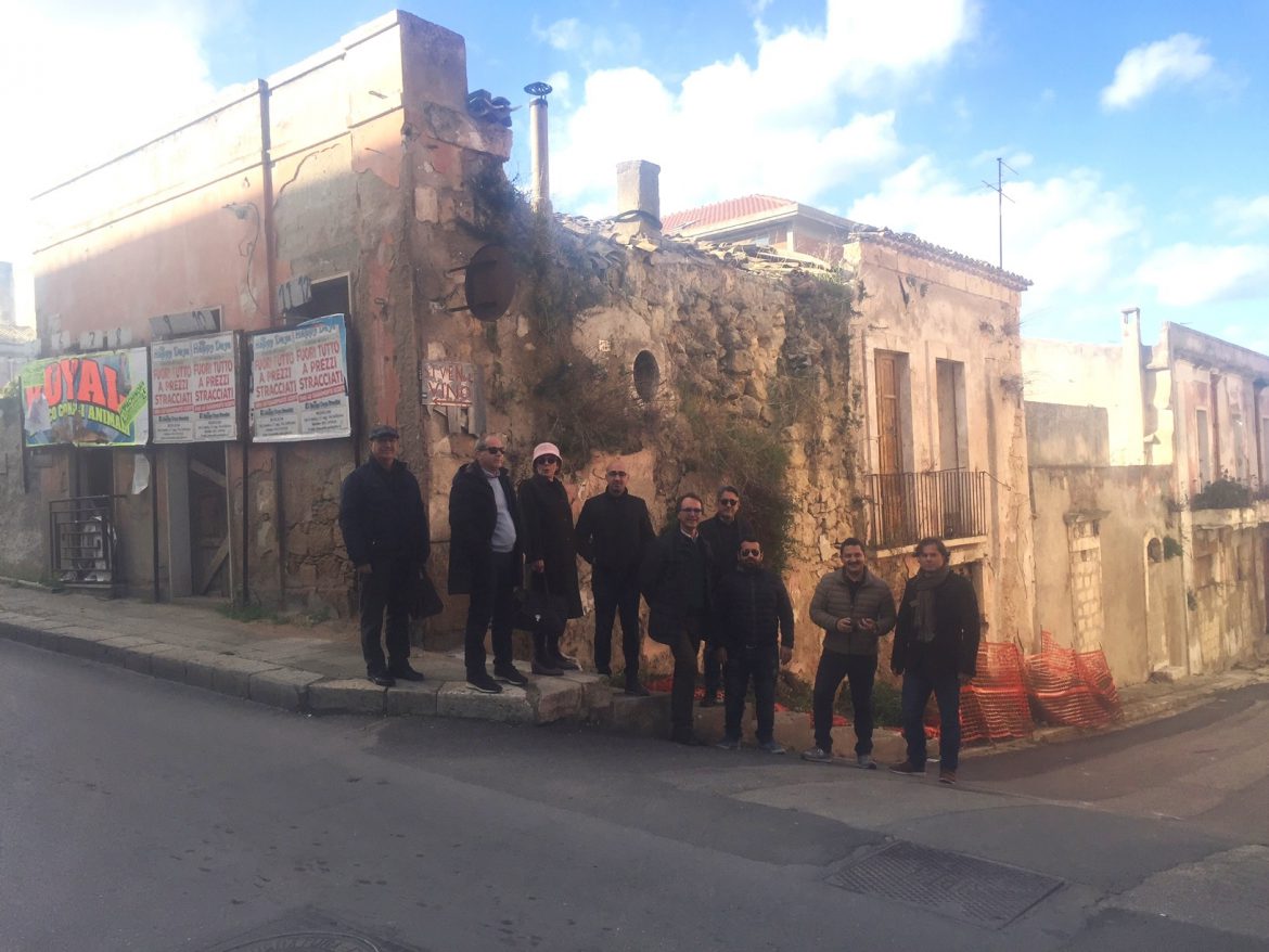 PACHINO – Ok” al nuovo palazzo comunale di via Bixio  pubblicato il decreto della Regione. Il sindaco Roberto Bruno: «Subito l’appalto e lavori in primavera»