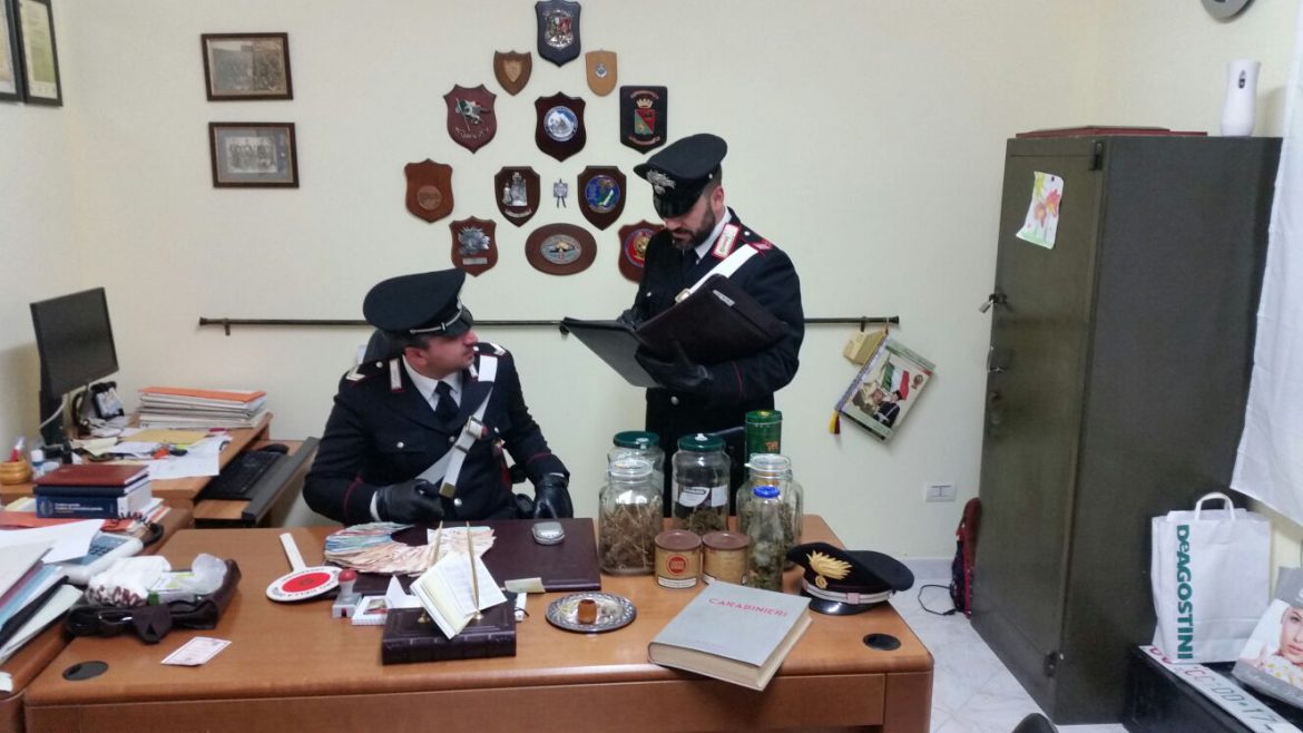 ROSOLINI – DETENEVA DROGA IN CASA: ARRESTATO DAI CARABINIERI.