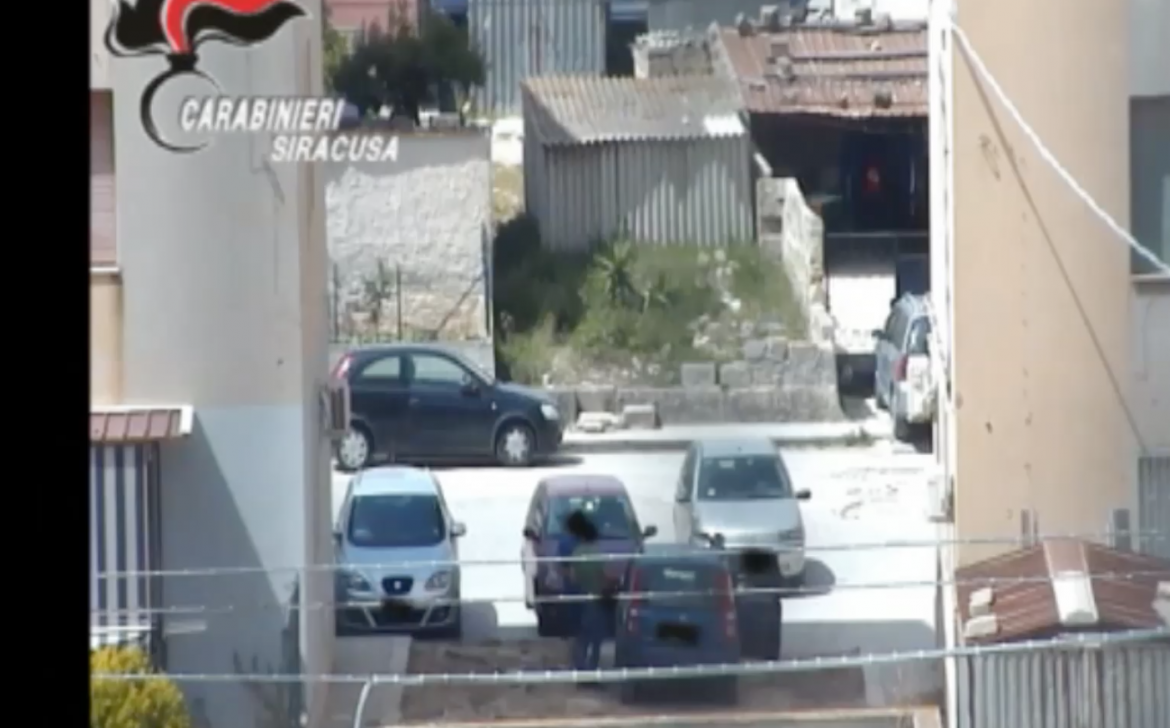 SIRACUSA – “Gruppo del Bronx”, 12 arresti per spaccio di droga