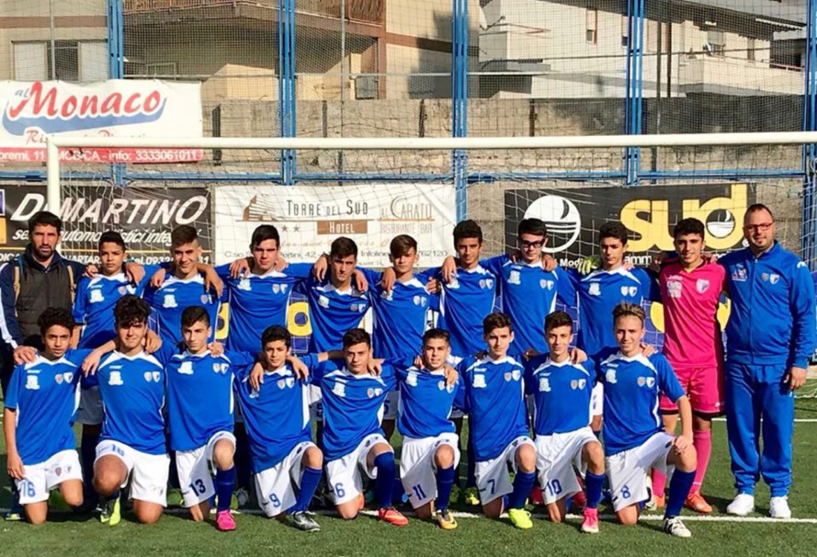 Oggi 12:01 Sportispica nella categoria Giovanissimi Futsal diventa pentacampione