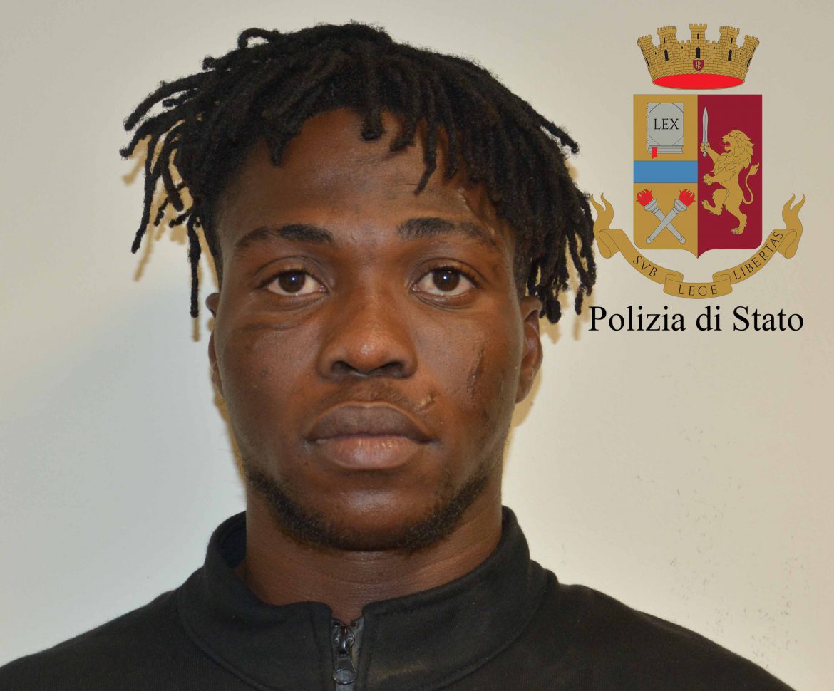 La Polizia di Stato arresta a Ispica spacciatore nigeriano richiedente asilo politico.