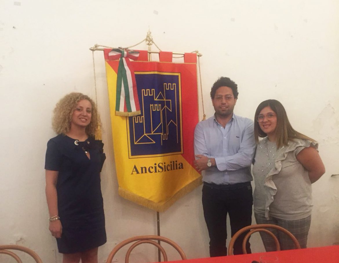 Delegazione di  consiglieri comunali di Rosolini presente Incontro Anci Giovani a Villa Niscemi a Palermo