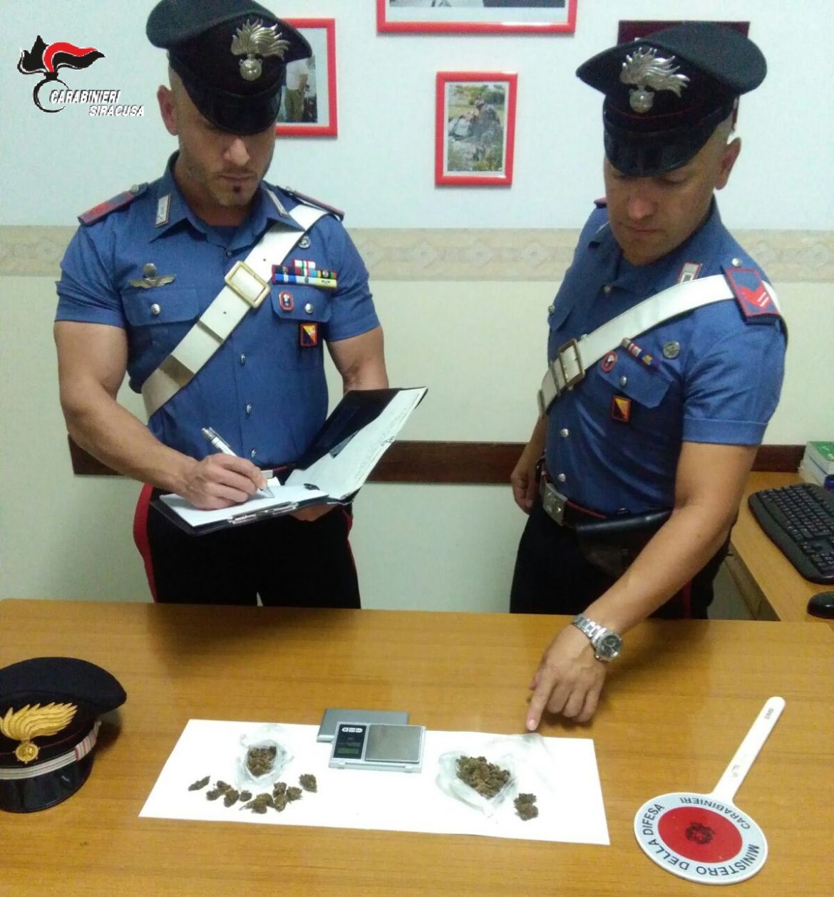 MELILLI E FERLA (SR). 2 ARRESTI DEI CARABINIERI PER DETENZIONE DI STUPEFACENTI. 