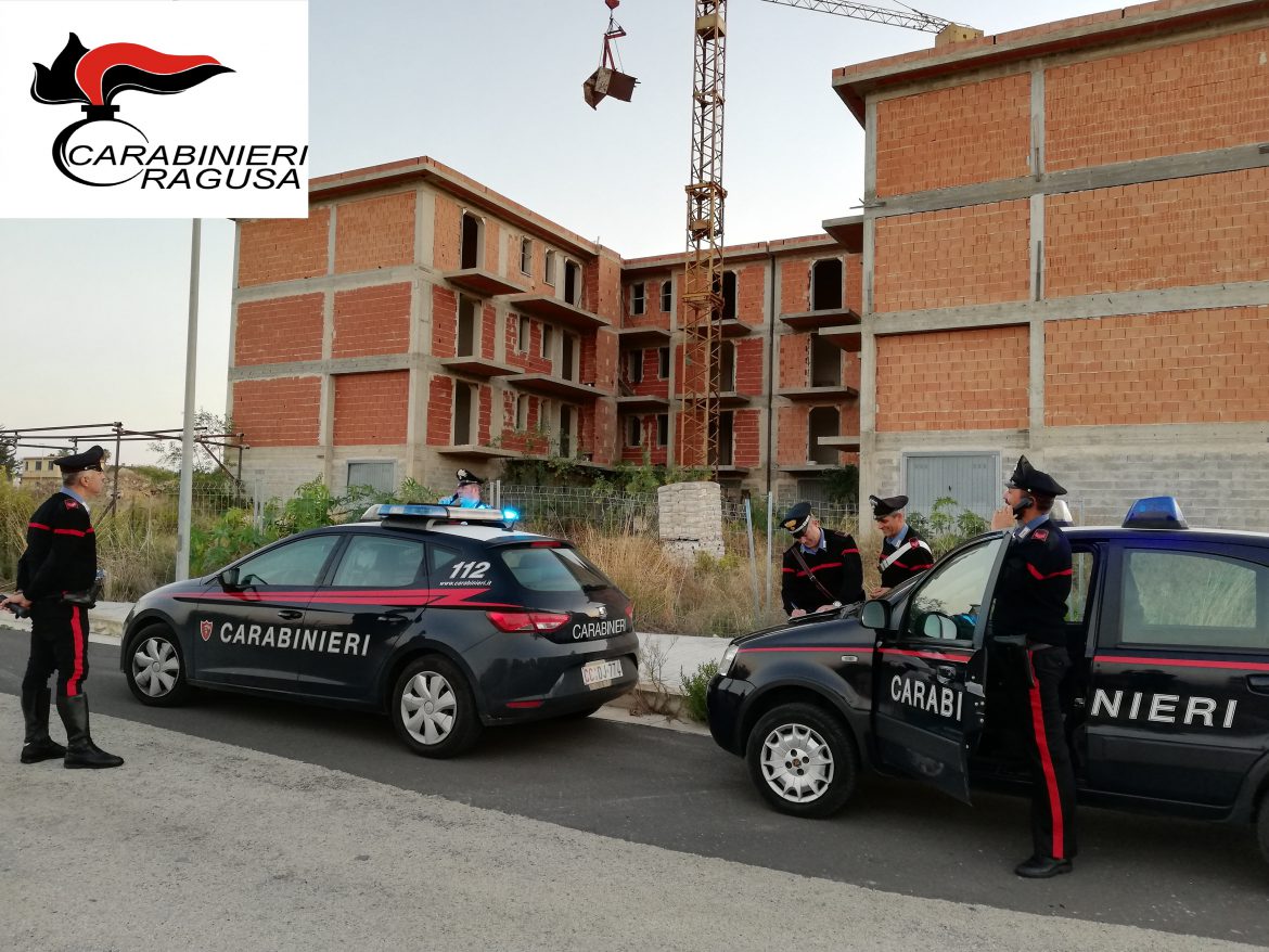 RAGUSA –  Controlli a tappeto su S. Croce Camerina. Identificati tre stranieri irregolari e sventato il furto di un trattore.