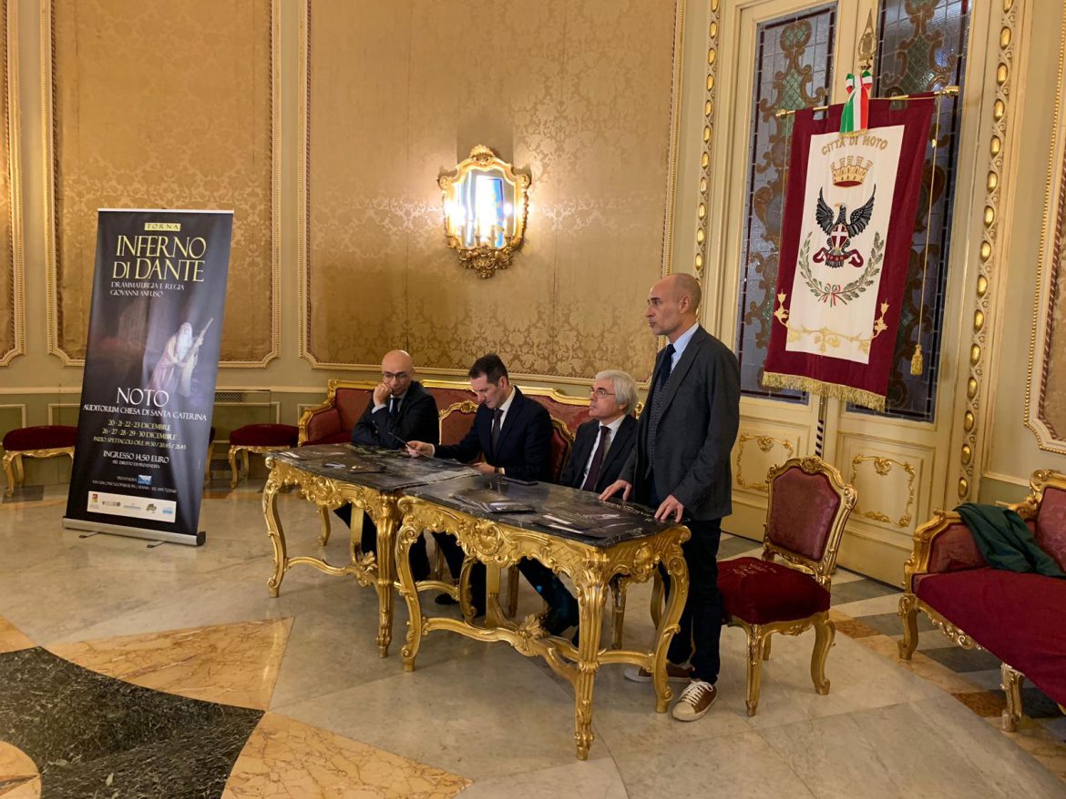 Pappalardo, la Regione punta sull’Inferno a Noto.Conferenza stampa nel Palazzo Ducezio per la presentazione dello spettacolo diretto da Giovanni Anfuso e che viene riproposto in una versione completamente rinnovata e strettamente collegata al Barocco