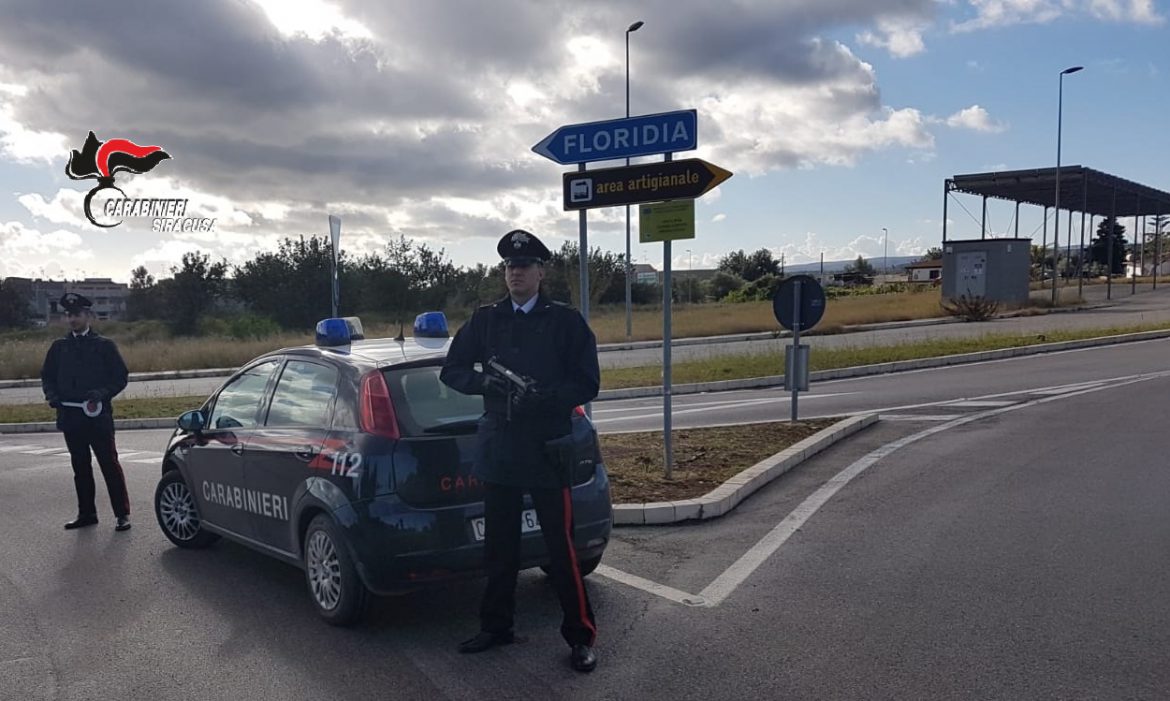 SIRACUSA E FLORIDIA. CONTROLLI DEI CARABINIERI ALLA CIRCOLAZIONE STRADALE E AI SOTTOPOSTI A MISURE RESTRITTIVE:  57 VEICOLI CONTROLLATI, 4 DENUNCEA PIEDE LIBERO E 7 SEGNALAZIONI IN PREFETTURA PER DETENZIONE DI STUPEFACENTI.