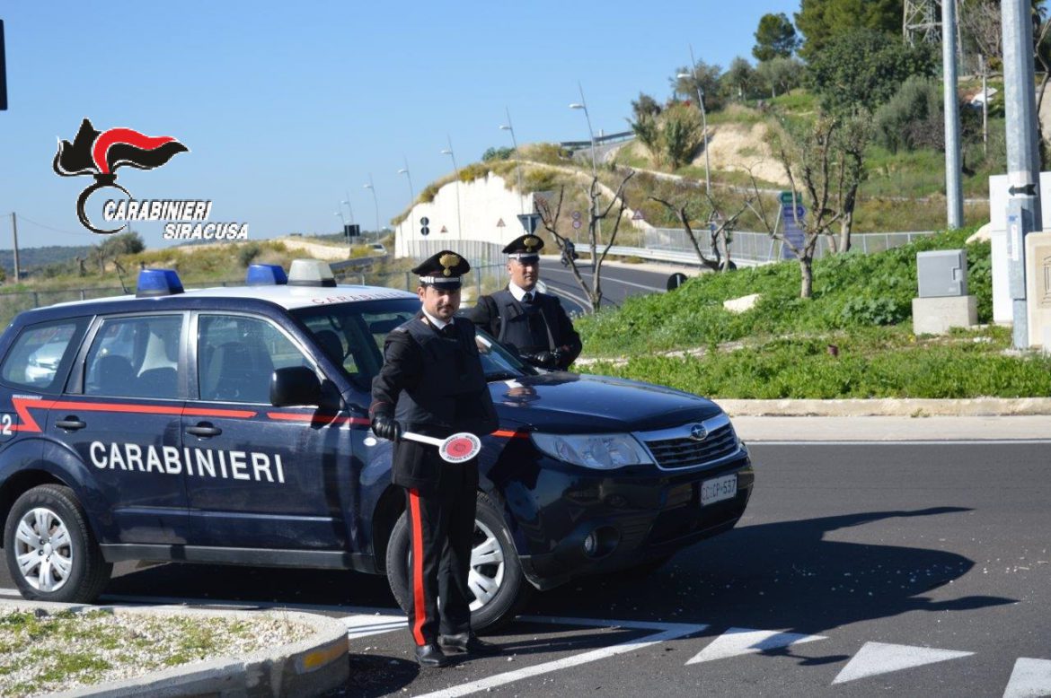 NOTO (SR).  INTENSIFICATI I CONTROLLI DEI CARABINIERI: UN ARRESTO E DICIASSETTE DENUNCE NELL’AMBITO DI UN SERVIZIO COORDINATO DI CONTROLLO DEL TERRITORIO.