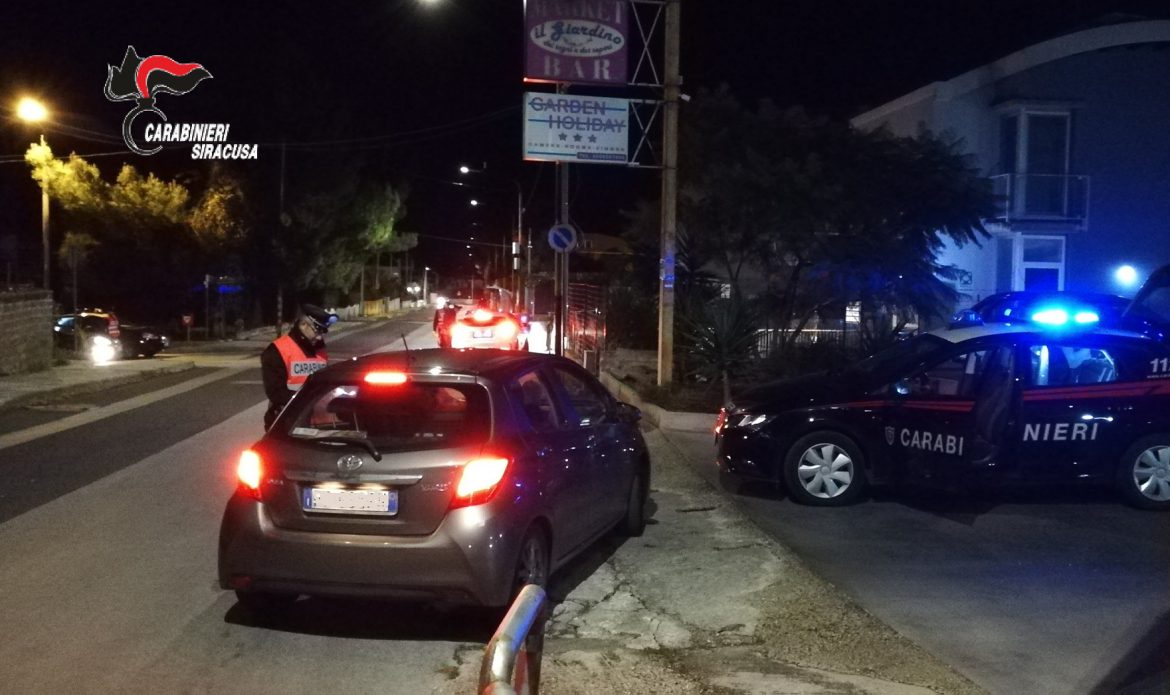 PRIOLO G. (SR). CONTROLLI A TAPPETO DEI CARABINIERI NEL TERRITORIO DEL COMUNE: 2 ARRESTI, 60 VEICOLI CONTROLLATI, 2 DENUNCE A PIEDE LIBERO E 1 SEGNALAZIONE IN PREFETTURA PER DETENZIONE DI STUPEFACENTI.