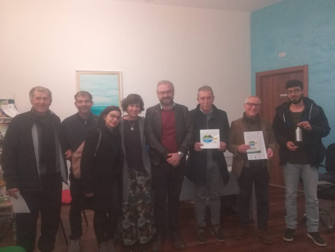 POZZALLO – Progetto Conseme-Less:  una offerta di servizi e prodotti che riducono al minimo il consumo di acqua e di energia e promuovono tra i turisti i prodotti locali.