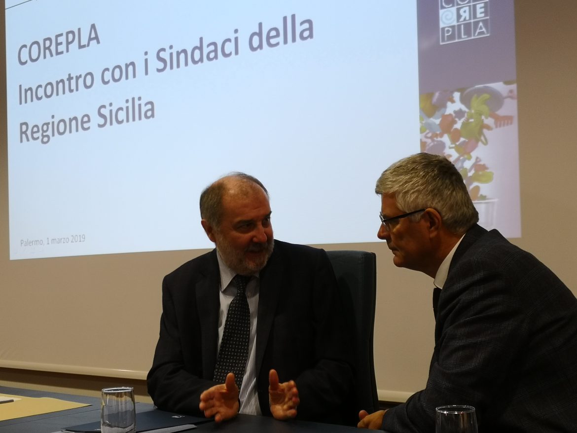 Sindaci e consorzi a confronto per incrementare la differenziata. Nel 2018 raccolte 210 mila tonnellate per un introito di 21 milioni. L’assessore Pierobon: solo 3 punti percentuali in più valgono 100 milioni per i Comuni