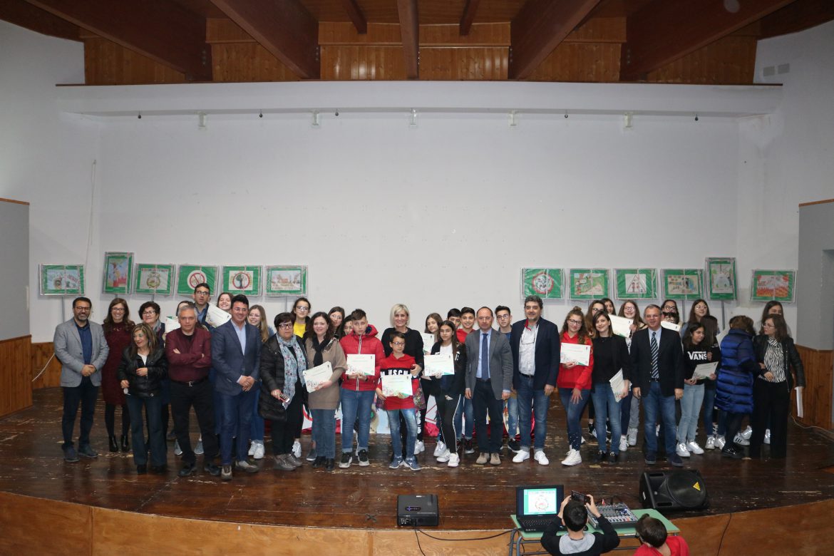 ROSOLINI – Cerimonia di premiazione del concorso “La scuola realizza segnaletiche per la salvaguardia dell’ambiente”