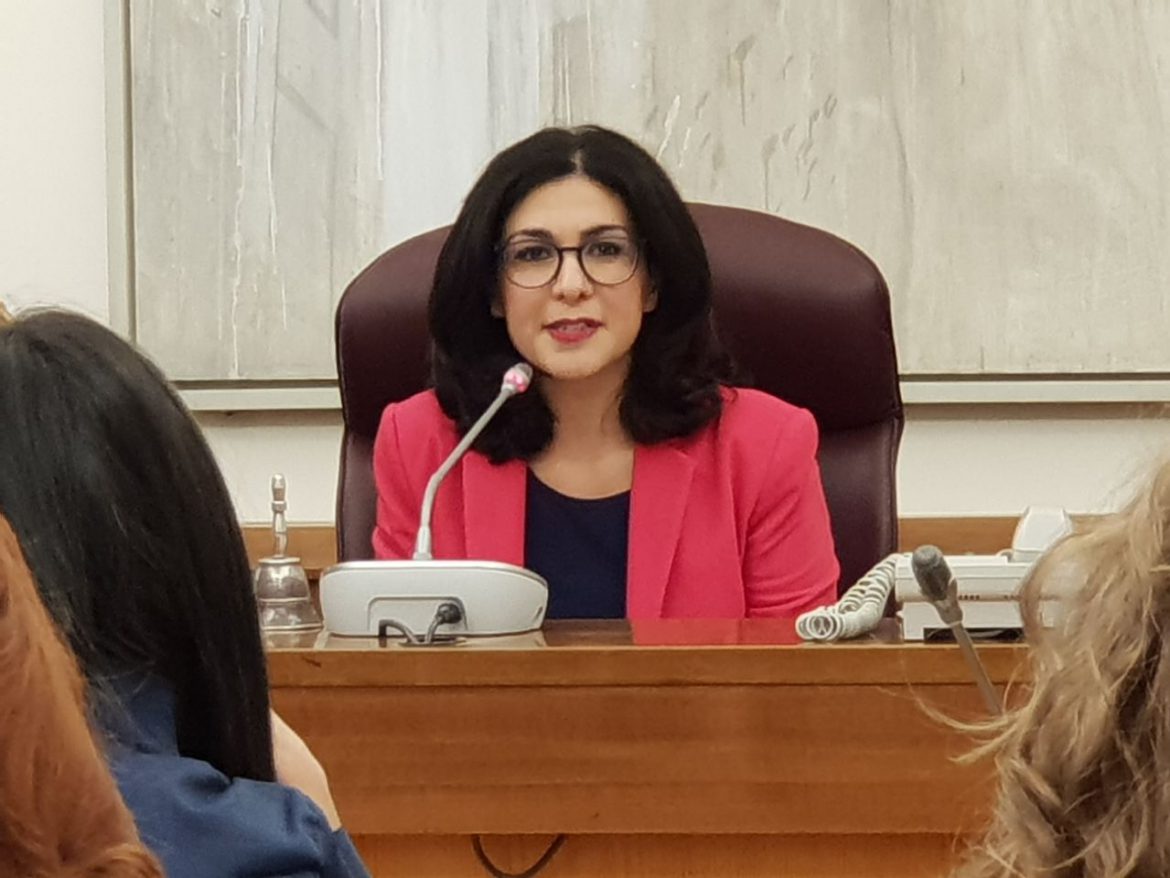 MARIALUCIA LOREFICE (M5S): “800 MILIONI DI EURO PER IL SUD. INVESTIMENTI OPERE PUBBLICHE E RICERCA”