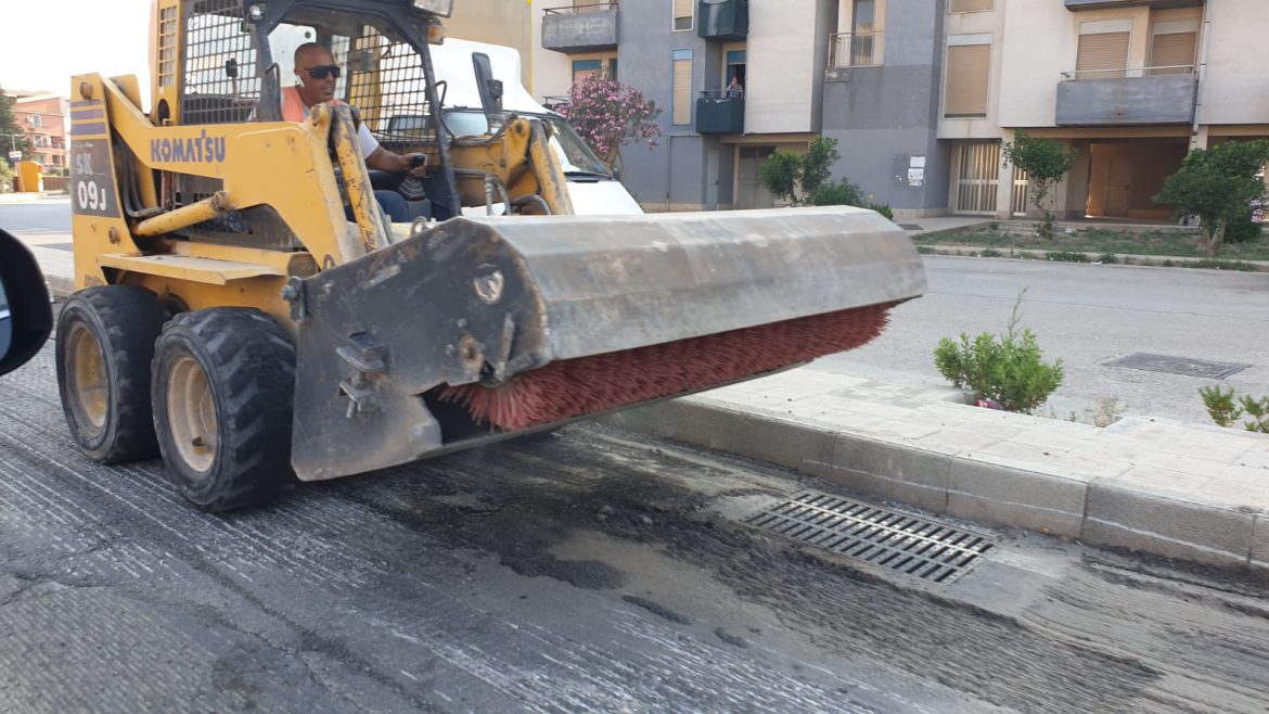 POZZALLO – RIPRISTINO DEL MANTO STRADALE DI VIALE AUSTRALIA E DELL’INGRESSO DELLA S.P. POZZALLO-ISPICA. Rispettati gli impegni assunti da parte della italgas.