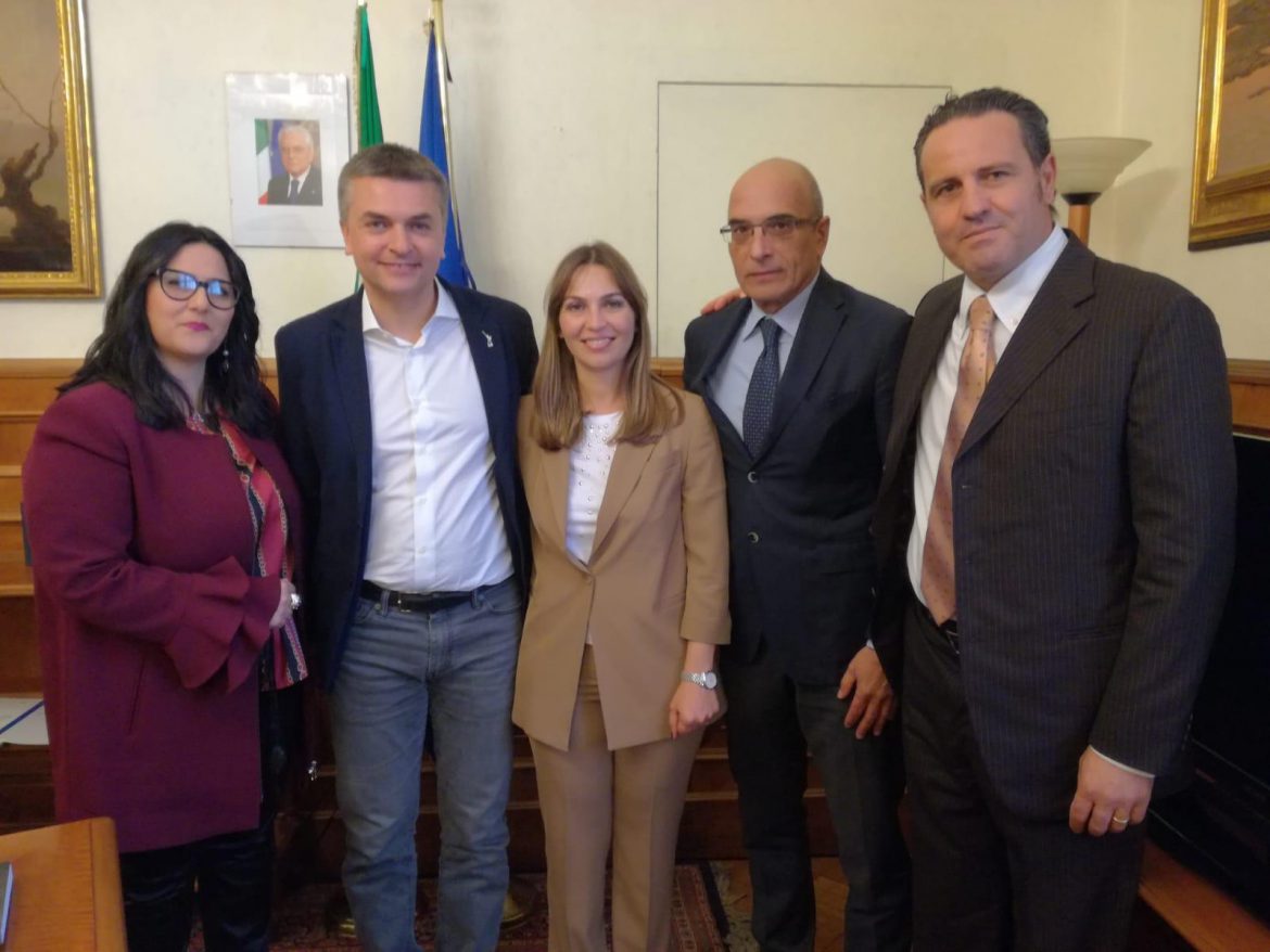 Trasporti: Tardino, ristori per autotrasportatori siciliani  Per imbarchi e sbarchi a Genova dopo crollo ponte Morandi