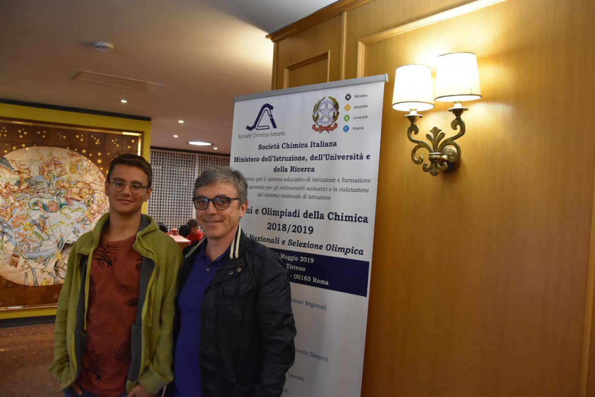 Uno studente rosolinese campione regionale di chimica