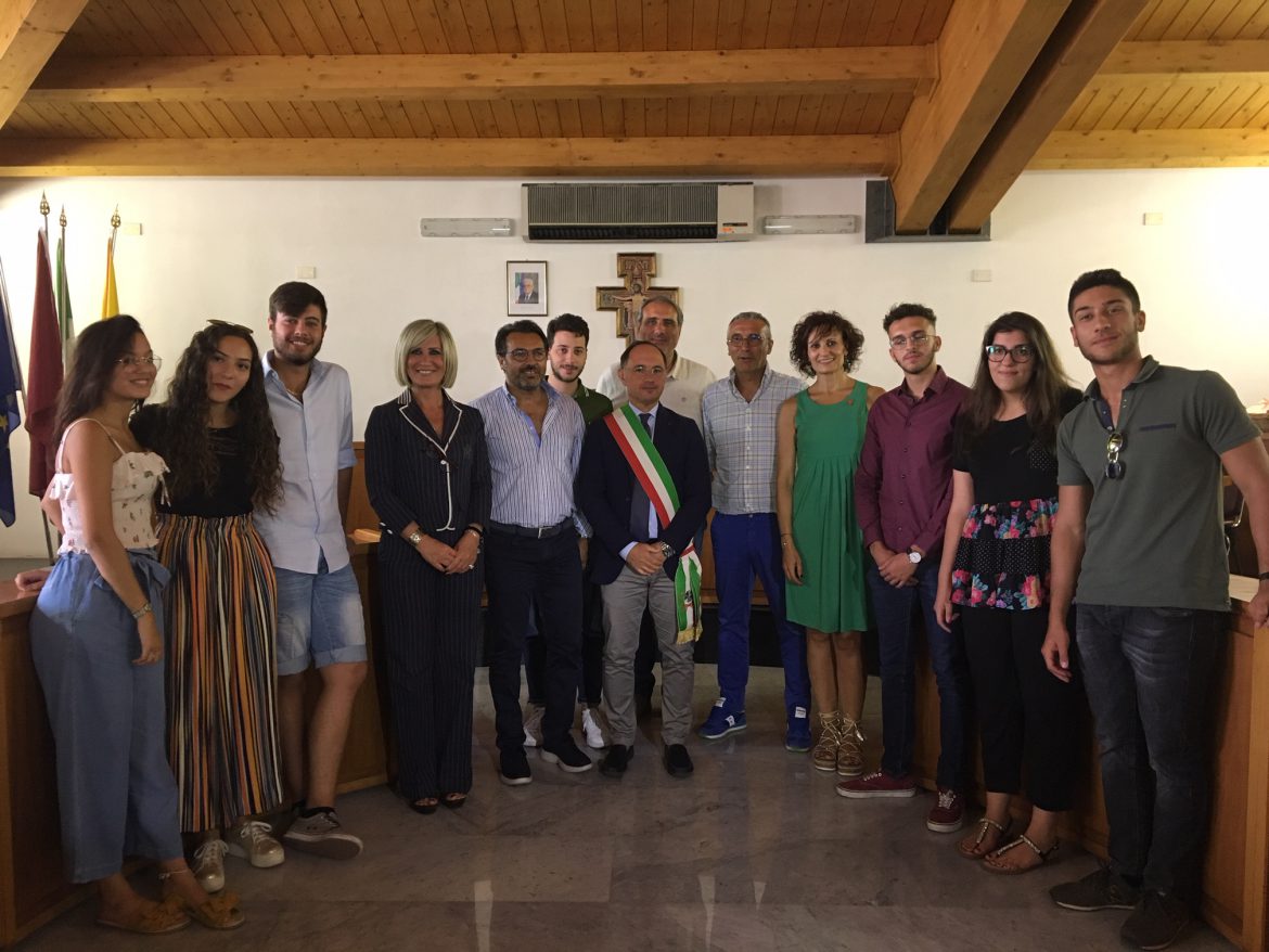 ROSOLINI – L’Amministrazione Comunale premia gli studenti centisti