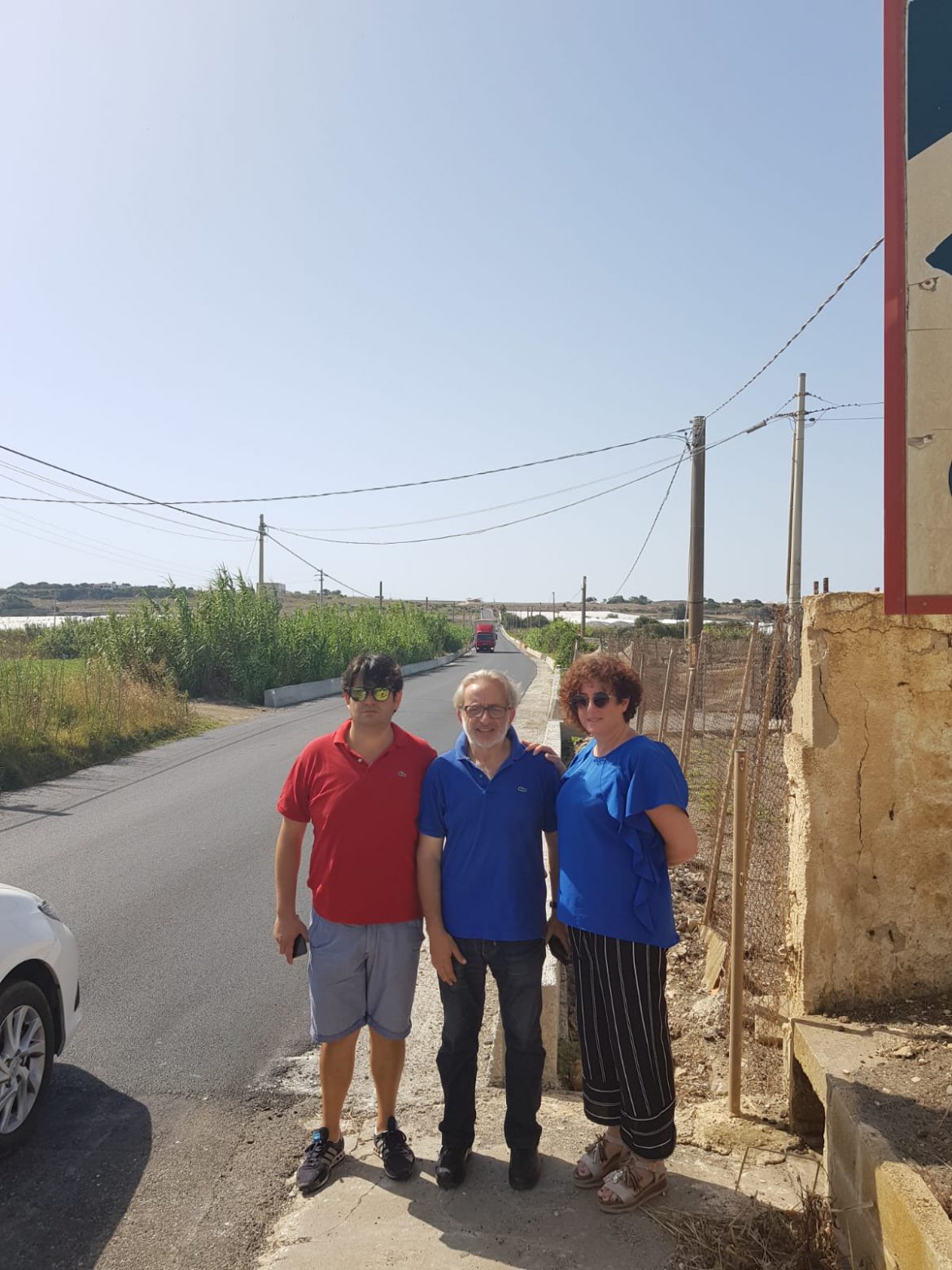 VINCIULLO-LUPO-CHIARAMIDA – Un altro impegno mantenuto: la Strada Provinciale 6 “Cozzoflua-Scivolaneve”, fra Pachino e Portopalo, finanziata nel 2015.