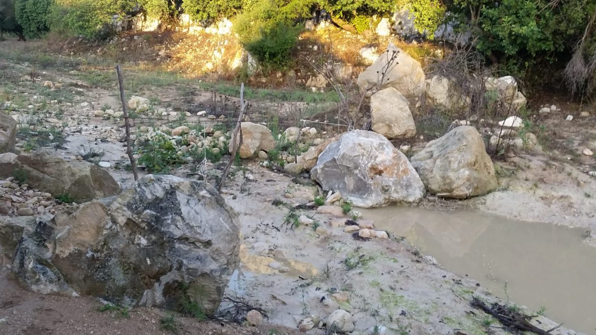 ROSOLINI – Eremo di croce Santa :”La piazzetta non si tocca”