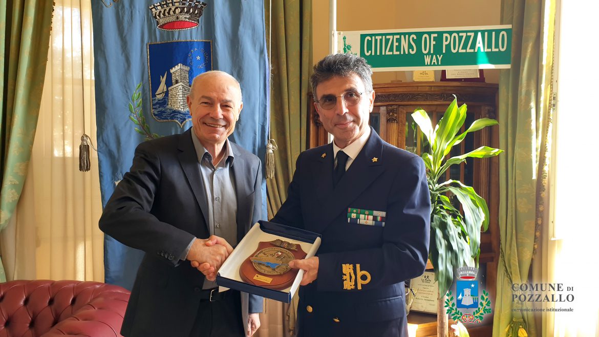 POZZALLO – IL NUOVO CONTRAMMIRAGLIO GIANCARLO RUSSO DIRETTORE MARITTIMO DELLA SICILIA ORIENTALE INCONTRA IL SINDACO ROBERTO AMMATUNA