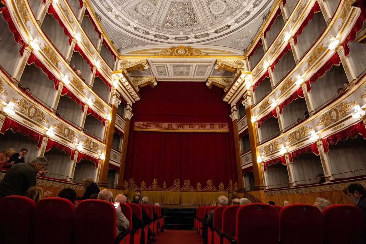 Teatro “Tina Di Lorenzo” NOTO -Spettacolo “I TRE MOSCHETTIERI”, opera musicale, ispirata al romanzo di Alexandre Dumas.