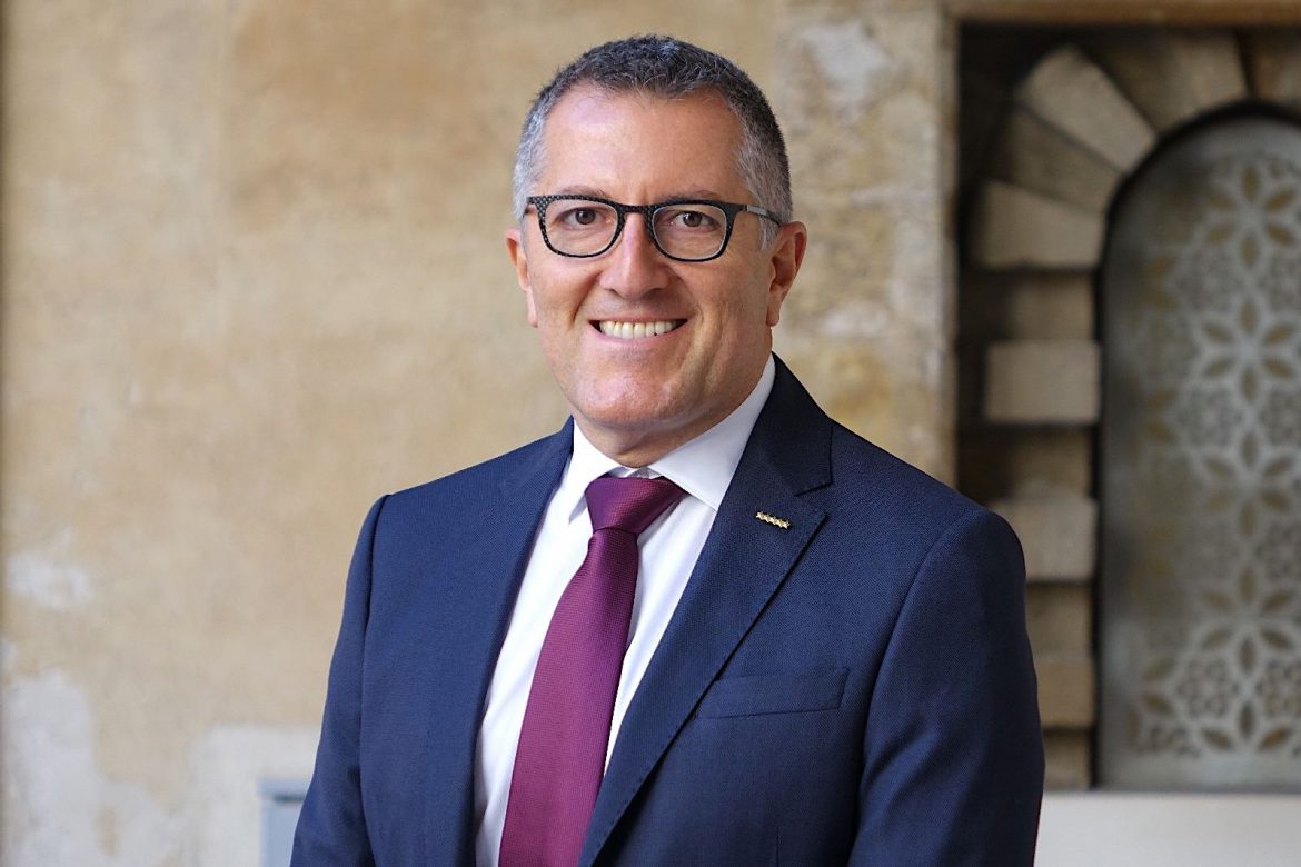 Coronavirus. Pasqua (M5S): Laboratori per analisi tamponi al collasso in Sicilia. La Regione utilizzi quelli delle ASP