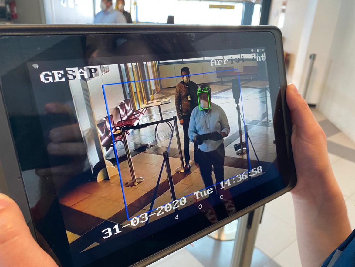 COVID-19, IN AEROPORTO INSTALLATI TERMOSCANNER PER CONTROLLO TEMPERATURA FINORA SONO STATI CENTOMILA I PASSEGGERI MONITORATI DA USMAF