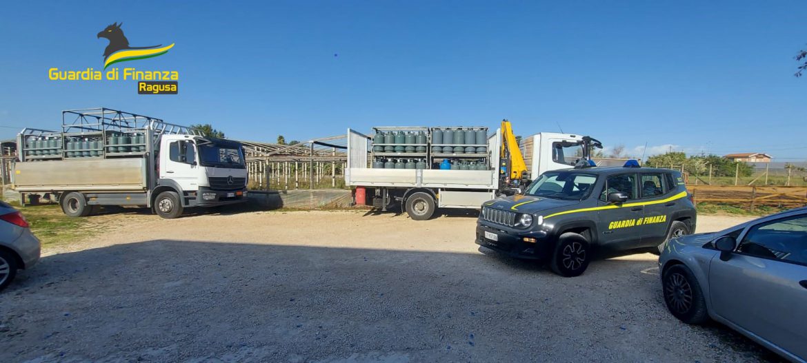 VITTORIA, MAXI SEQUESTRO DI BOMBOLE CONTENENTI OLTRE 9.000 KG DI GPL IN LUOGHI NON SICURI.