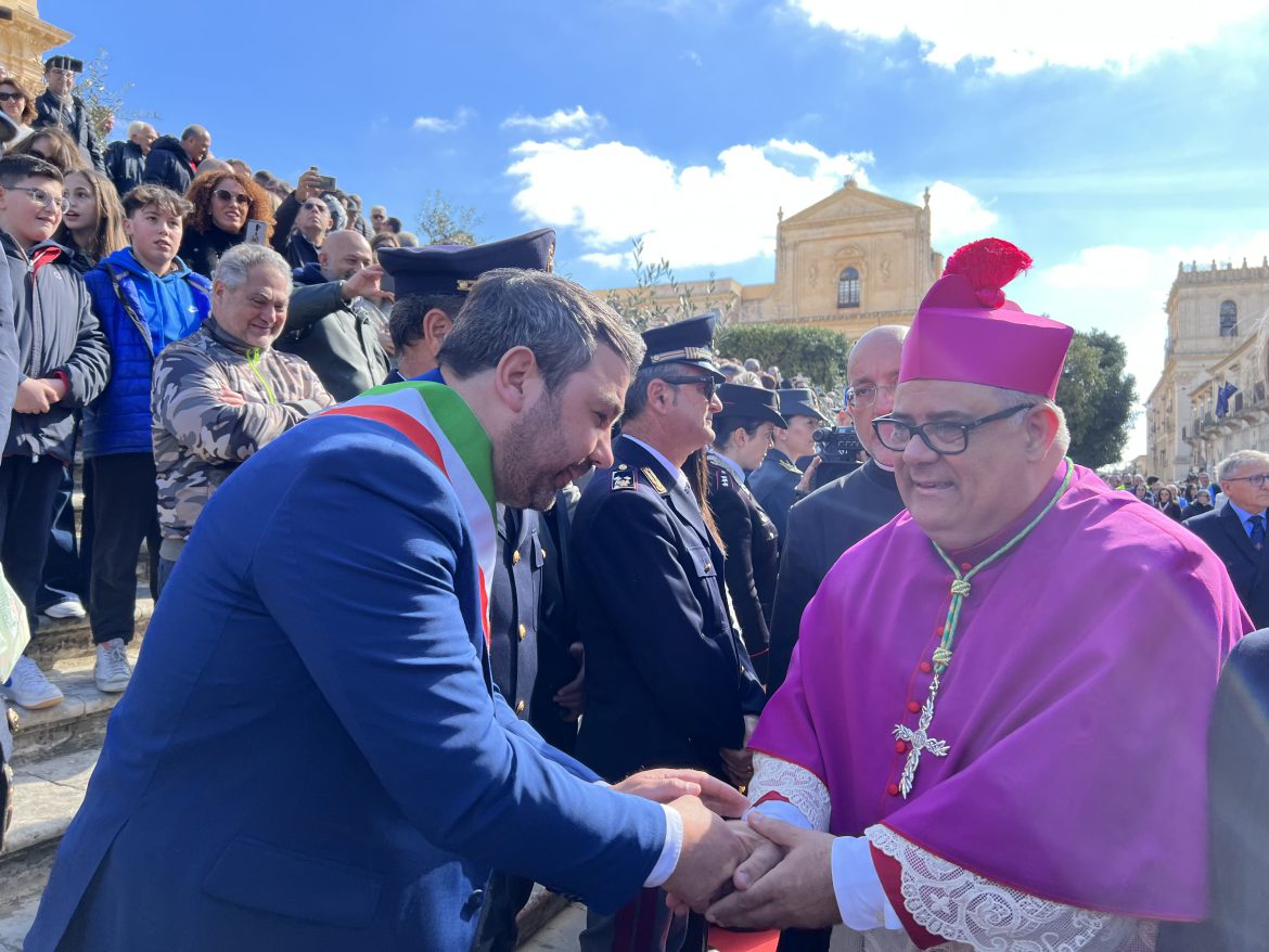 Noto. Il vescovo Salvatore incontra i detenuti. “Verrò a trovarvi spesso. Voglio essere un fratello per tutti”