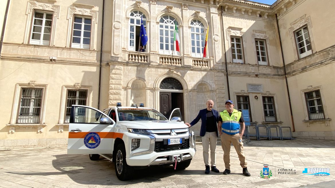CONSEGNATO UN NUOVO MEZZO CON MODULO ANTINCENDIO, AL GRUPPO DEI VOLONTARI DI PROTEZIONE CIVILE DI POZZALLO.