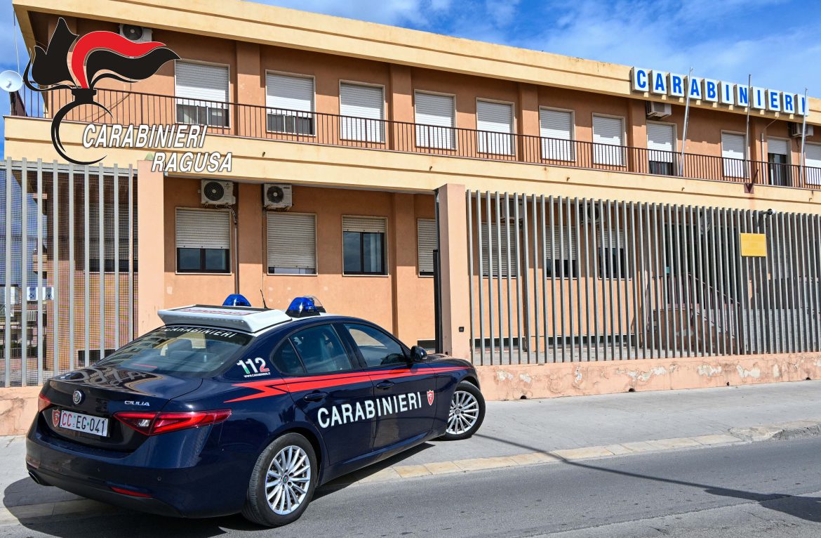 VITTORIA – Arrestati dai Carabinieri mentre rubano tubi di rame