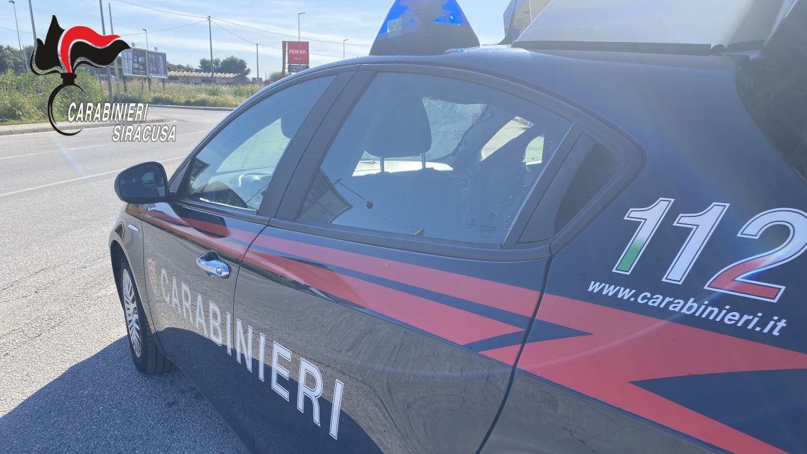CARABINIERI SIRACUSA: DENUNCIATO 32ENNE