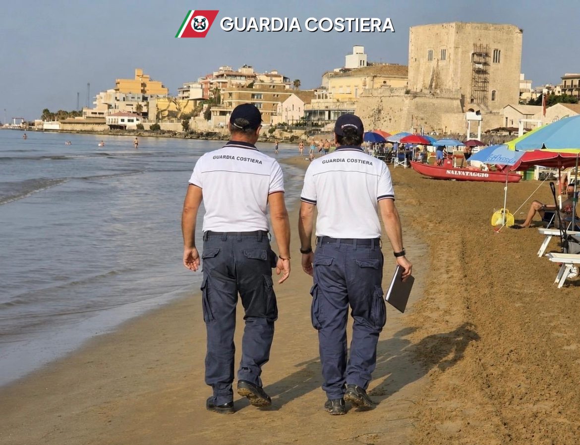 FERRAGOSTO SICURO: RAFFORZATI I CONTROLLI DELLA GUARDIA COSTIERA DI POZZALLO Più uomini e mezzi lungo il litorale ibleo nelle giornate del 14 e 15 agosto. Massima attenzione alla sicurezza della balneazione, della navigazione e al corretto utilizzo delle spiagge.