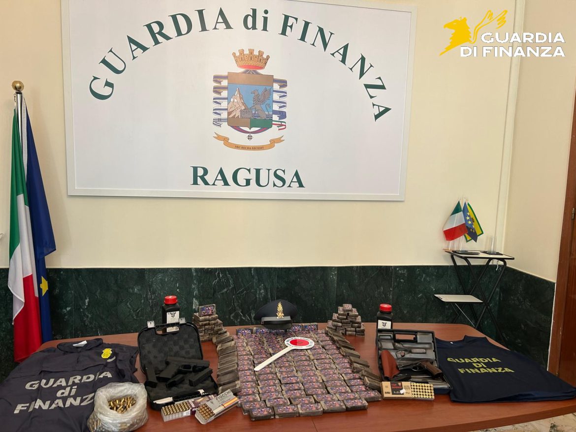 GdiF RAGUSA: ARRESTATO SOGGETTO ORIGINARIO DI COMISO (RG) TROVATO IN POSSESSO DI 12,8 KG DI HASHISH.