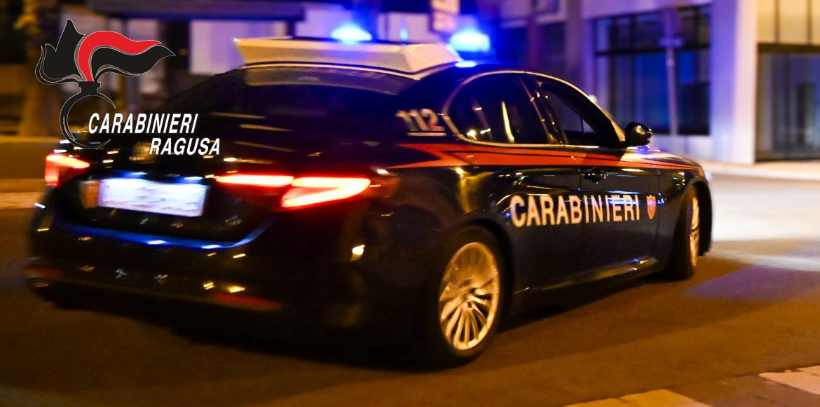 ACATE: LITE COL COLTELLO, PERSONA DENUNCIATA PER LESIONI ALTRE DENUNCE PER PORTO DI OGGETTI ATTI AD OFFENDERE