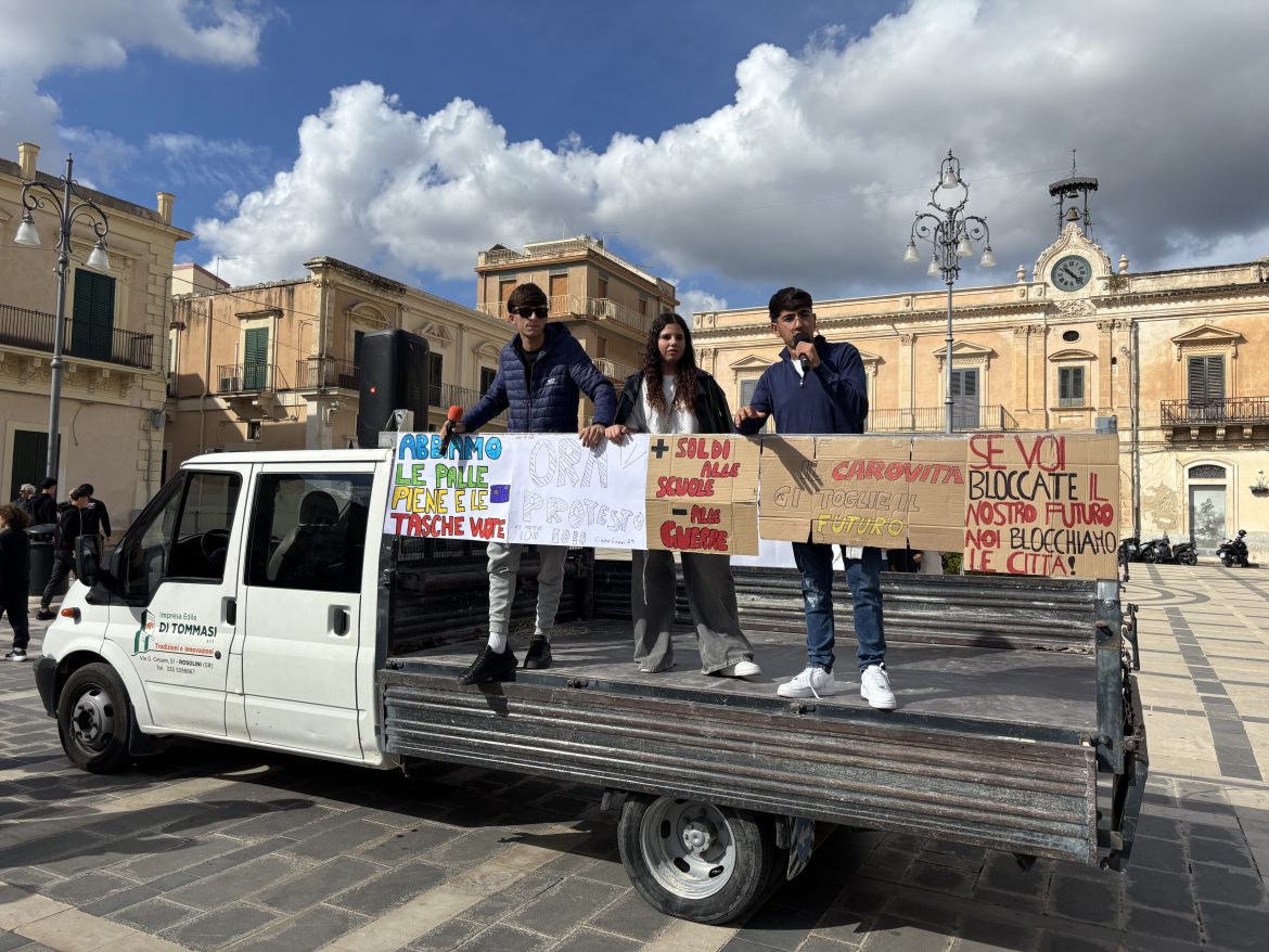 Rosolini – Anche gli studenti della nostra città hanno aderito allo sciopero contro il caro vita
