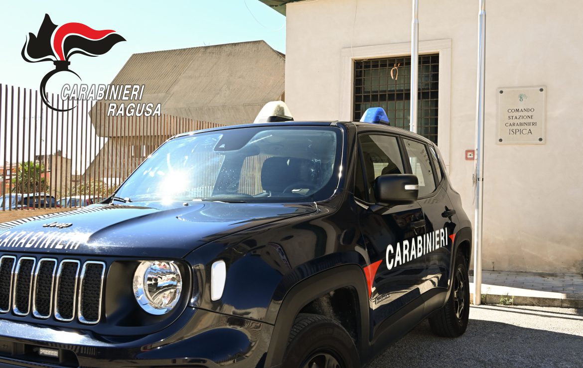 ISPICA, RUBA IL PORTAFOGLI AD UN ANZIANO MENTRE FA LA SPESA: ARRESTATO DAI CARABINIERI