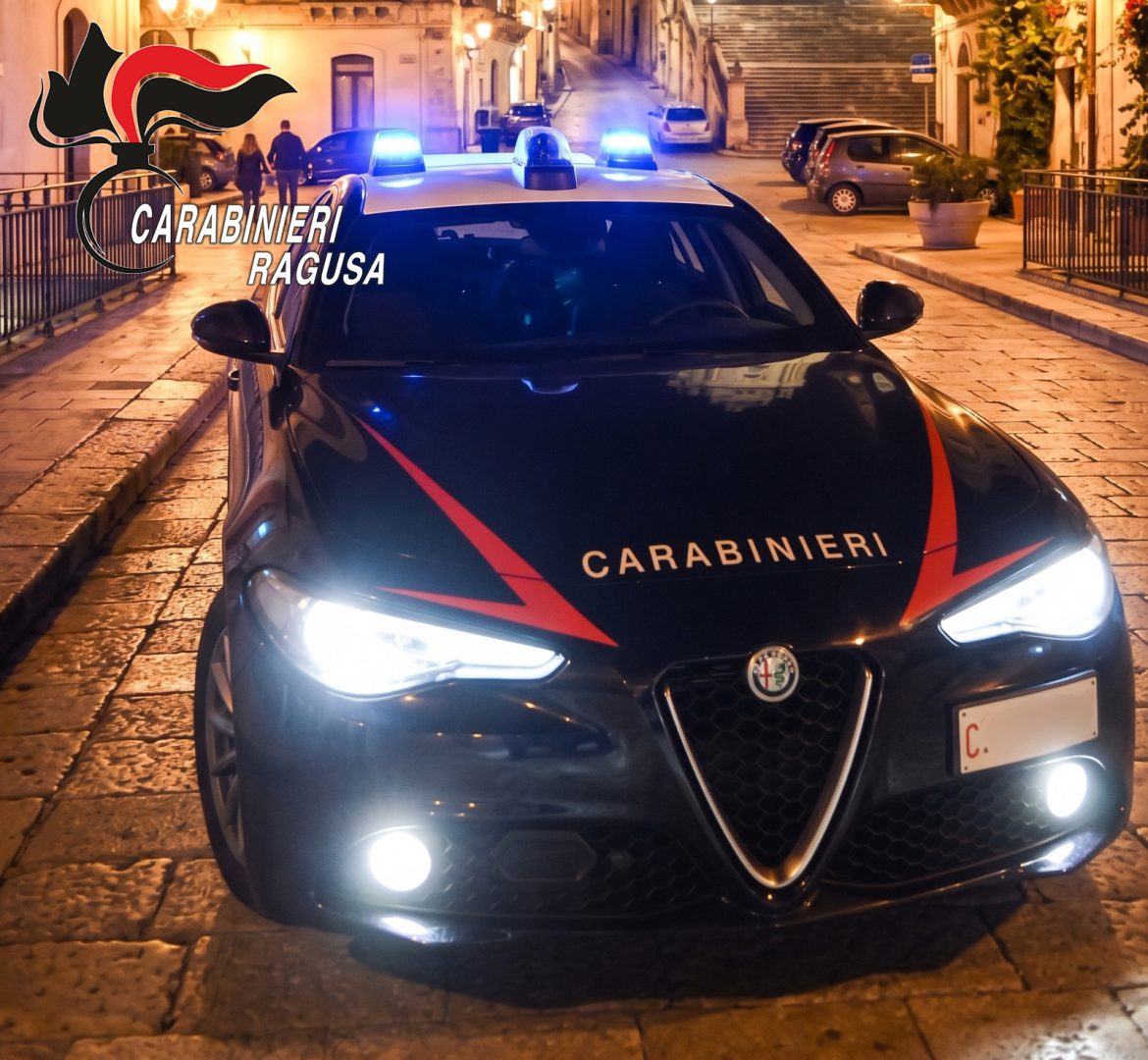 MODICA, SORPRESI A RUBARE GASOLIO DA UN CAMION IN SOSTA: ARRESTATI DAI CARABINIERI