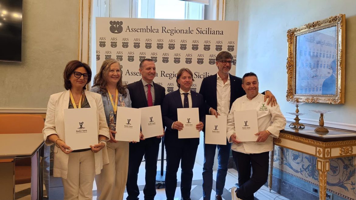PRESENTATO AL PALAZZO DEI NORMANNI “RADICI SANE CITY LAB 2026 – NOTO | IL GUSTO DEL BAROCCO”. DAL 9 ALL’11 OTTOBRE PREVENZIONE, CIBO, SALUTE E TERRITORIO AL CENTRO DELLA PRIMA EDIZIONE